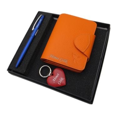 Signator D266 İsme Özel Set - Turuncu Deri Cüzdan Kartlık + Kalpli Anahtarlık  + Kalem Seti | İsme Özel Hediyelik Set