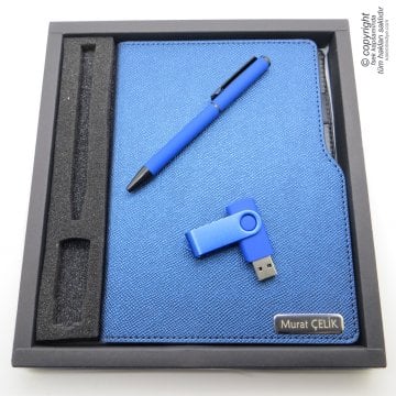 Wings W97 Lacivert 15x21 Defter + Kalem + 16Gb. Usb Bellek Seti | Hepsi İsme Özel - Hediyelik Set