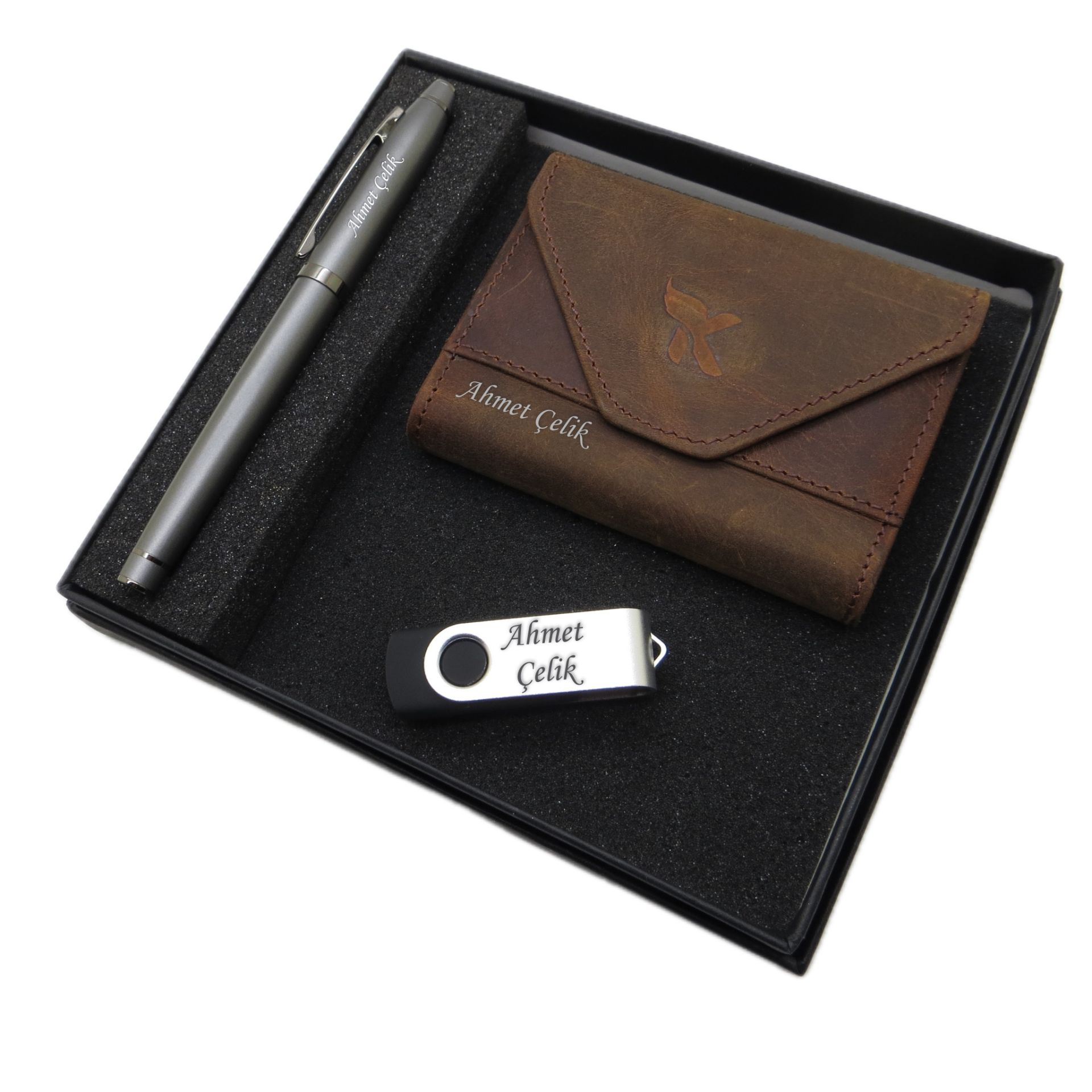Signator D337 İsme Özel Set - Deri Kartlık + 32Gb. Usb Bellek  + Kalem Seti | İsme Özel Hediyelik Set