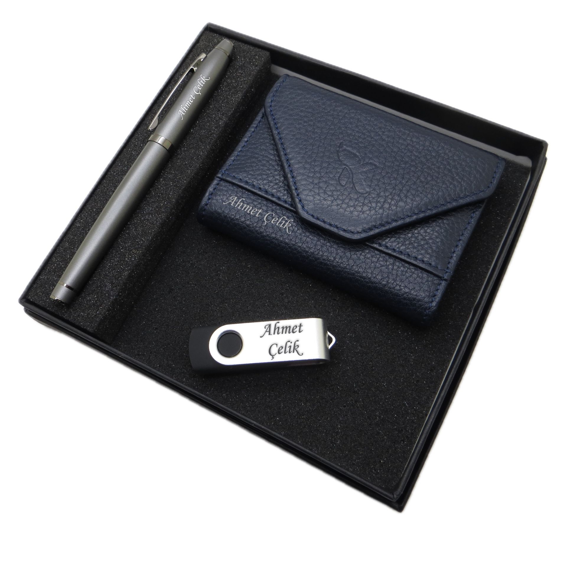 Signator D338 İsme Özel Set - Deri Kartlık + 32Gb. Usb Bellek  + Kalem Seti | İsme Özel Hediyelik Set