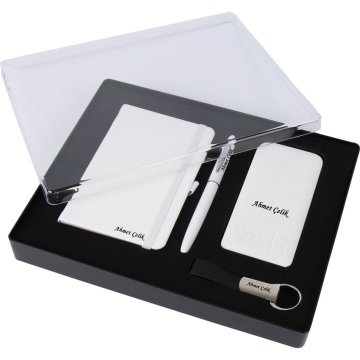 Wings Bred Beyaz Hediyelik Set | İsme Özel | 6000mAh Powebank + Anahtarlık + Roller Kalem | Hepsi İsme Özel
