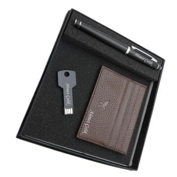 Signator D399 İsme Özel Set - Deri Kartlık + 32 Gb. Anahtar Usb Bellek  + Kalem Seti | İsme Özel Hediyelik Set