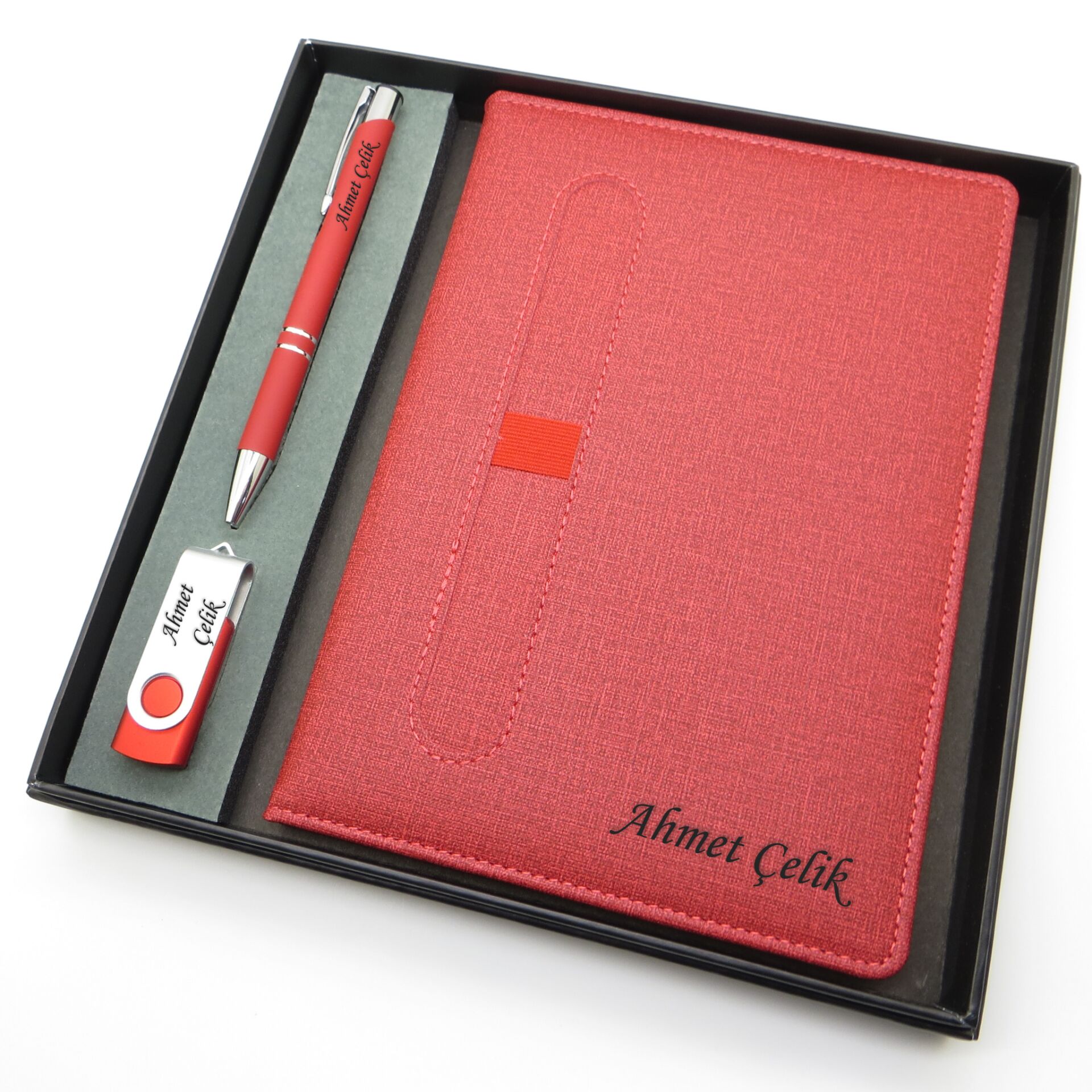 Signator® Codex | N116 Kişiye Özel Defterli Set - İsme Özel Kırmızı Kalem + İsme Özel Kırmızı Defter + İsme Özel Usb Bellek| İsme Özel Kutusunda Hediyelik Set