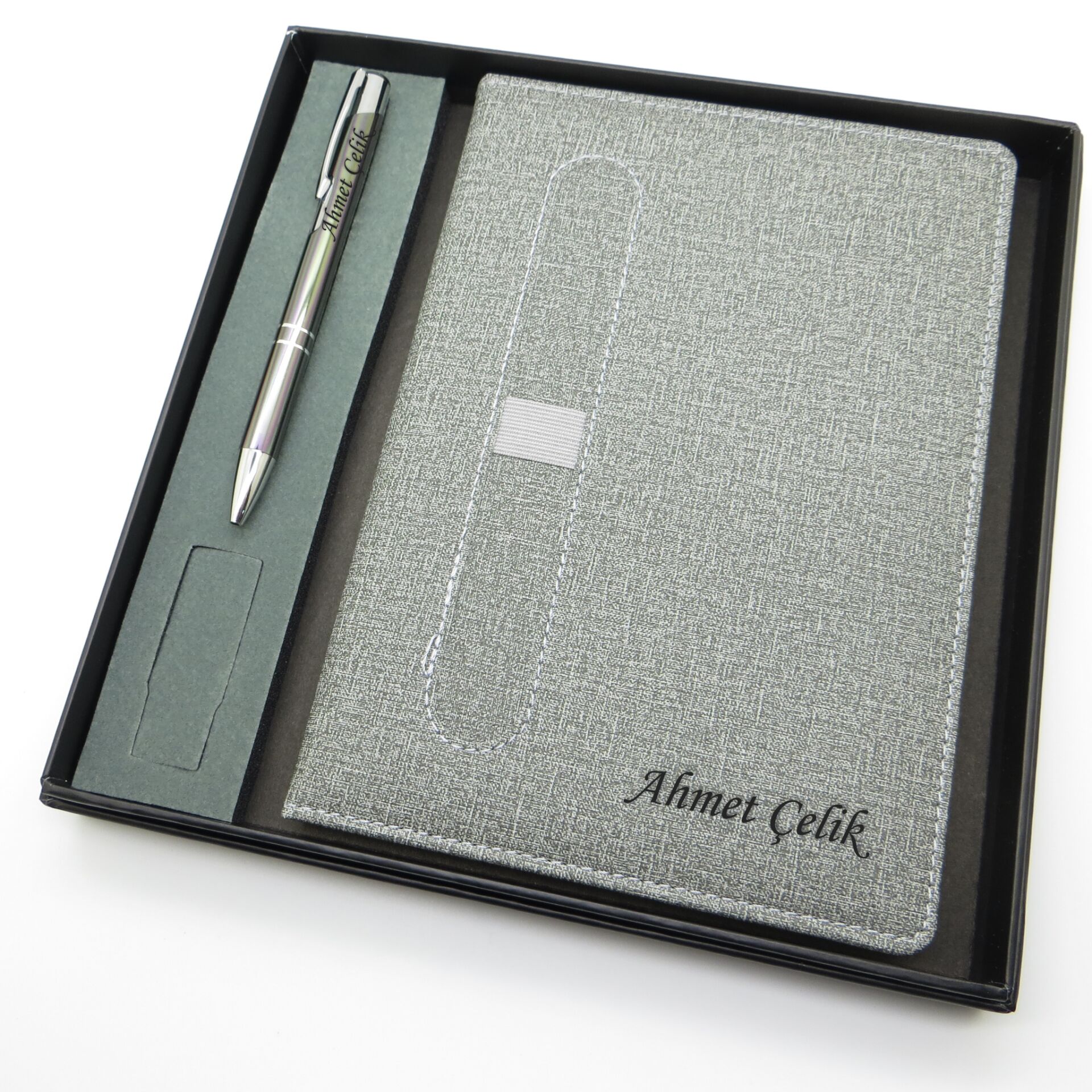 Signator® Codex | N117 Kişiye Özel Defterli Set - İsme Özel Gri Kalem + İsme Özel Gri Defter | İsme Özel Kutusunda Hediyelik Set