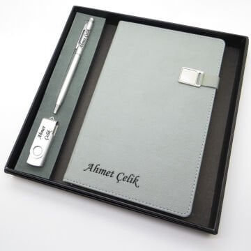 Signator® Codex | N126 Kişiye Özel Defterli Set - İsme Özel Gümüş Kalem + İsme Özel Gri Defter + İsme Özel Usb Bellek| İsme Özel Kutusunda Hediyelik Set