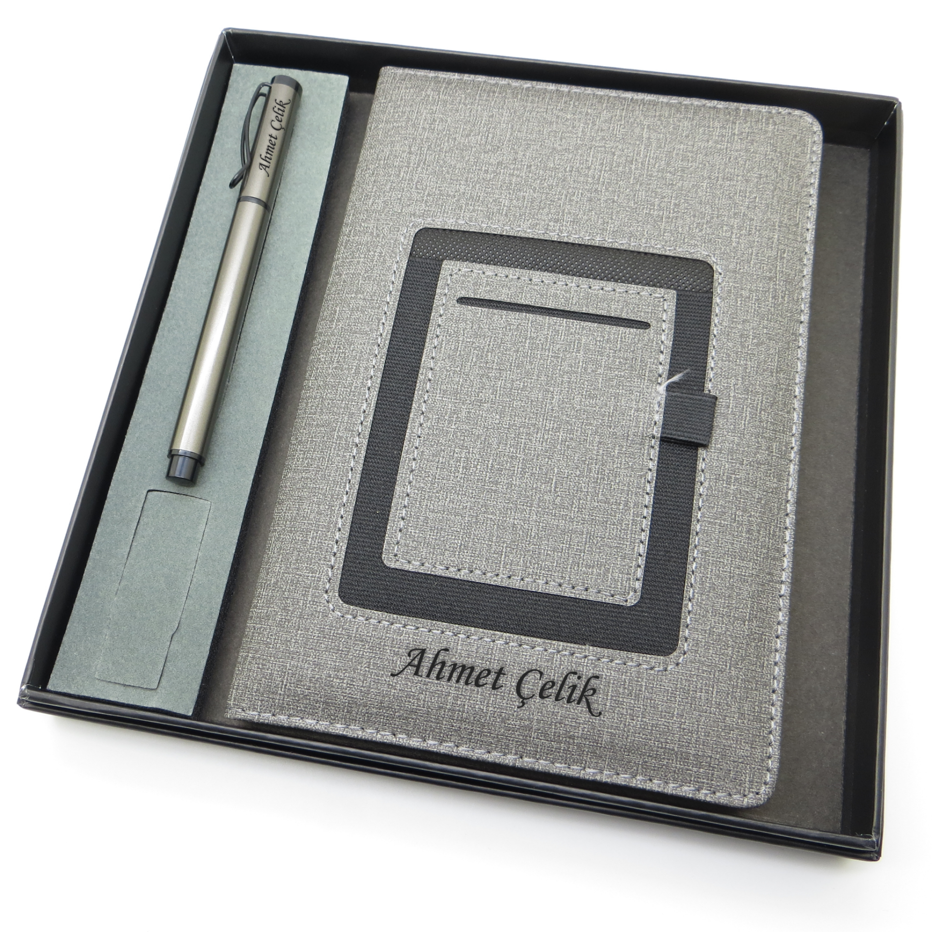 Signator® Codex | N131 Kişiye Özel Defterli Set - İsme Özel Gri Kalem + İsme Özel Gri Defter | İsme Özel Kutusunda Hediyelik Set