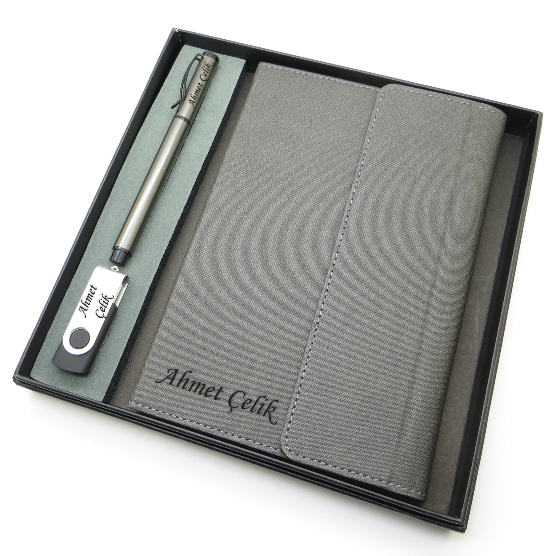 Signator® Codex | N141 Kişiye Özel Defterli Set - İsme Özel Gri Kalem + İsme Özel Gri Defter + İsme Özel 32 GB Usb Bellek| İsme Özel Kutusunda Hediyelik Set