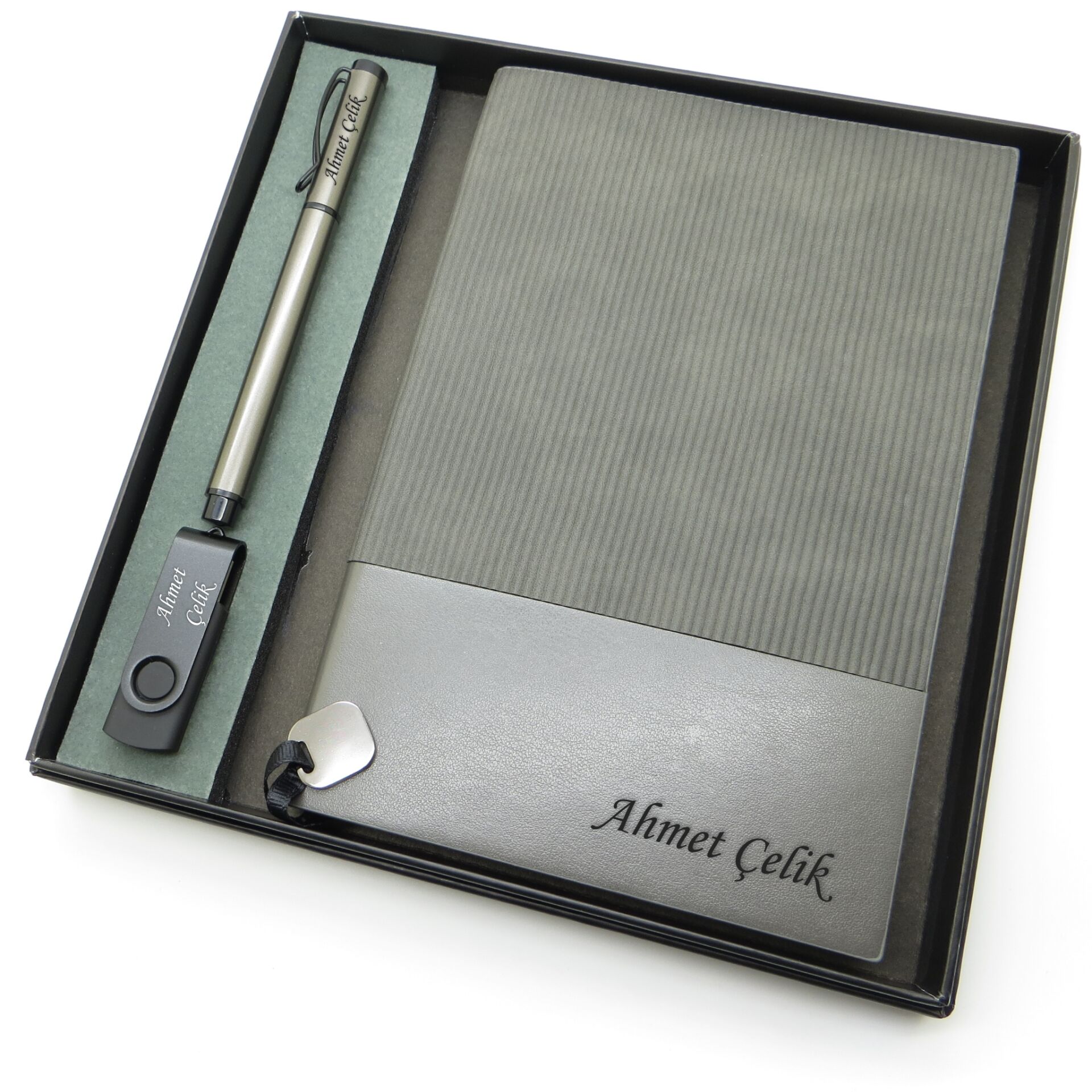 Signator® Codex | N148 Kişiye Özel Defterli Set - İsme Özel Gri Kalem + İsme Özel Gri Defter + İsme Özel 32 GB Usb Bellek| İsme Özel Kutusunda Hediyelik Set