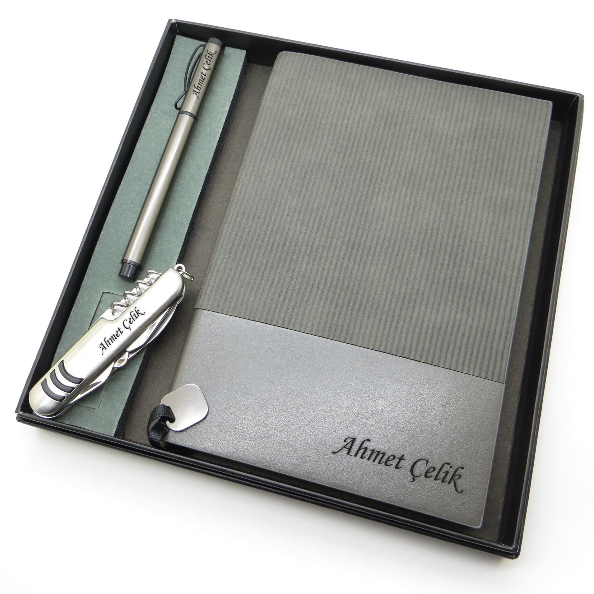 Signator® Codex | N150 Kişiye Özel Defterli Set - İsme Özel Gri Kalem + İsme Özel Gri Defter + İsme Özel Çakı | İsme Özel Kutusunda Hediyelik Set