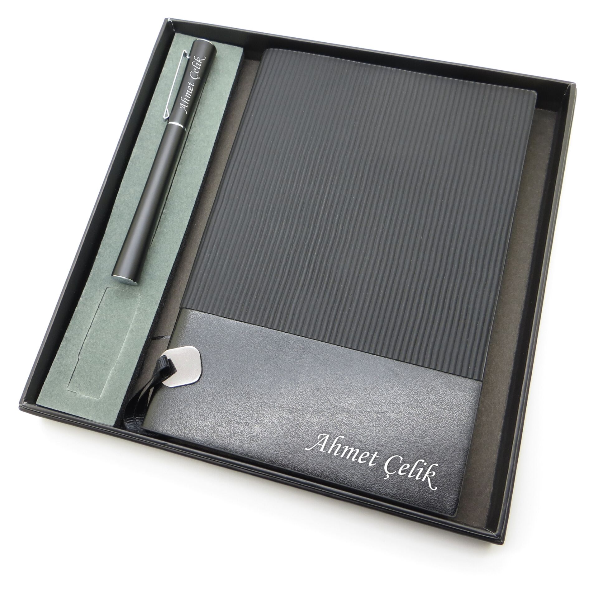 Signator® Codex | N151 Kişiye Özel Defterli Set - İsme Özel Siyah Kalem + İsme Özel Siyah Defter | İsme Özel Kutusunda Hediyelik Set