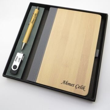 Signator® Codex | N216 Kişiye Özel Defterli Set - İsme Özel Bambu Kalem + İsme Özel Bambu Defter İsme Özel 32 GB Usb Bellek | İsme Özel Kutusunda Hediyelik Set