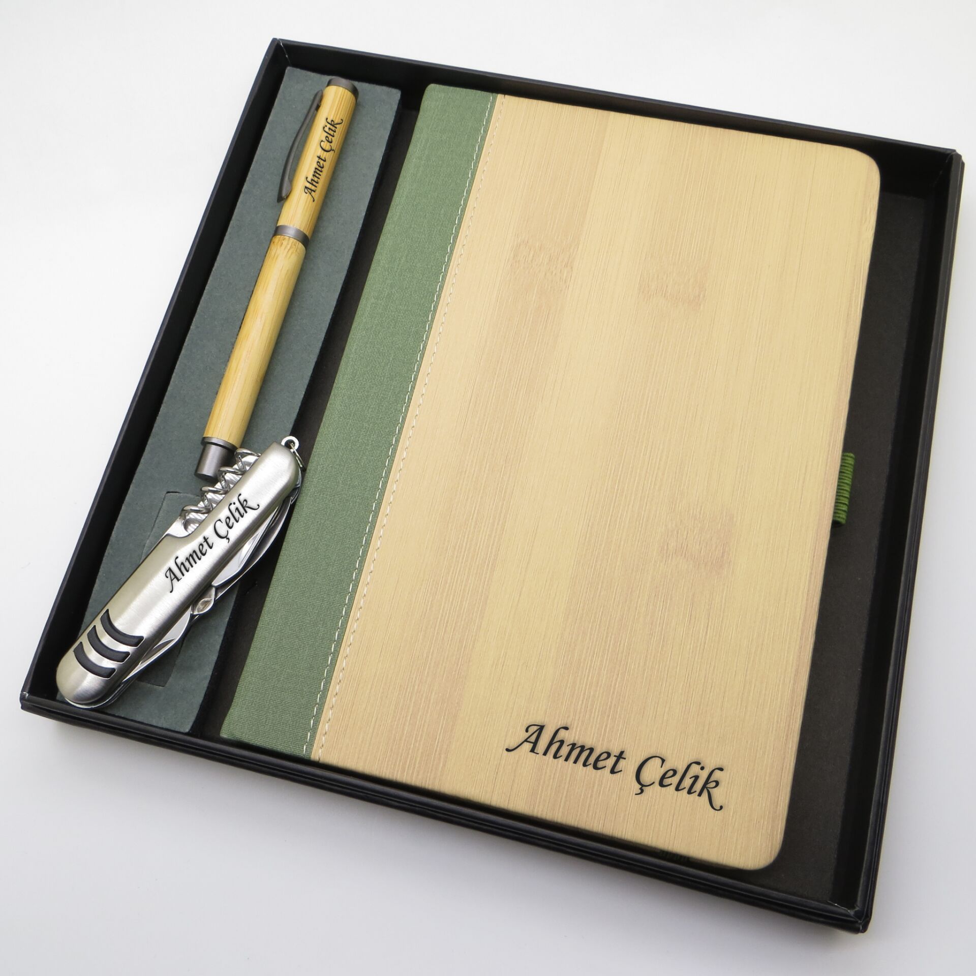 Signator® Codex | N219 Kişiye Özel Defterli Set - İsme Özel Bambu Kalem + İsme Özel Bambu Defter + İsme Özel Gümüş Çakı | İsme Özel Kutusunda Hediyelik Set