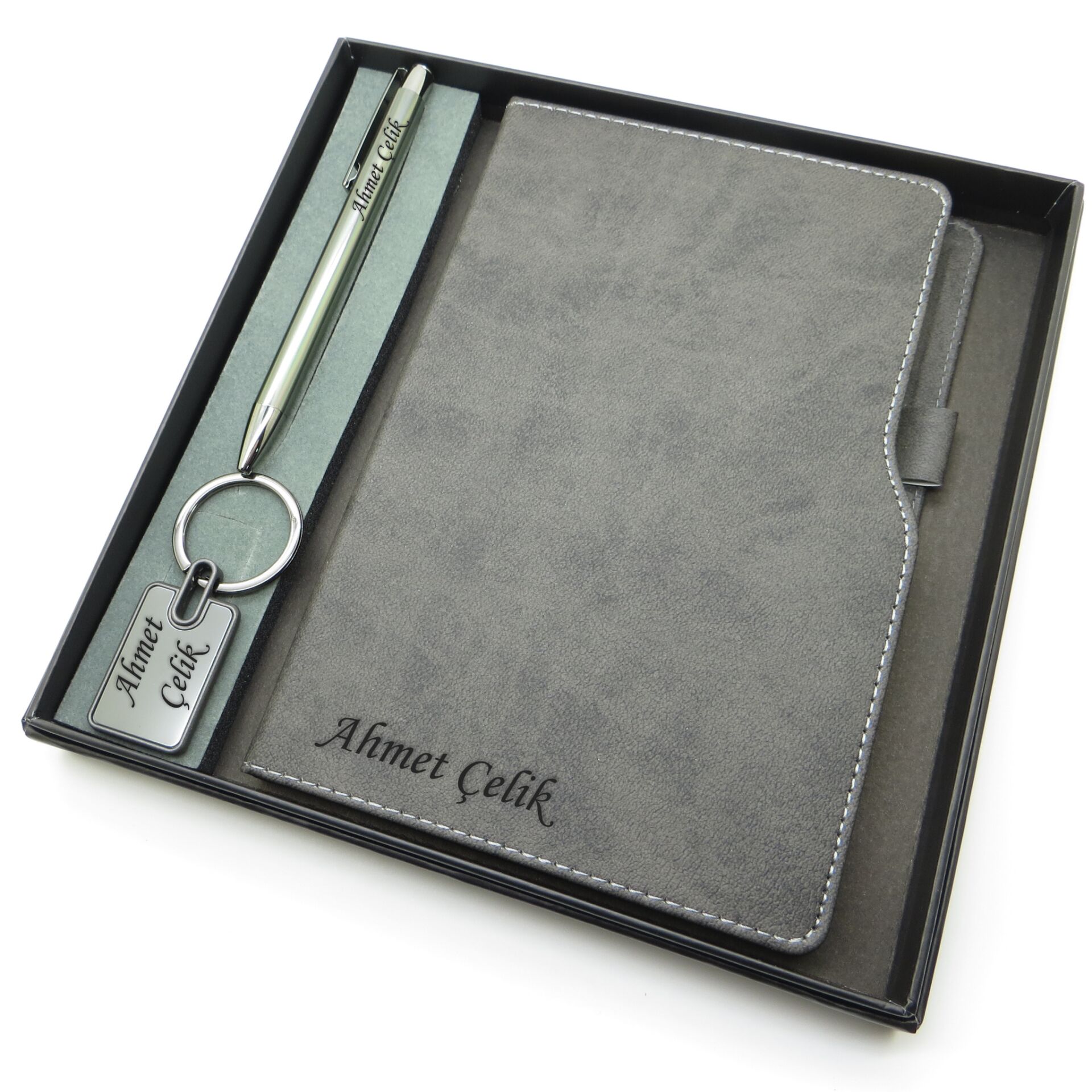 Signator® Codex | N235 Kişiye Özel Defterli Set - İsme Özel Gri Kalem + İsme Özel Gri Defter + İsme Özel Anahtarlık | İsme Özel Kutusunda Hediyelik Set