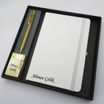 Signator® Codex | N245 Kişiye Özel Defterli Set - İsme Özel Gold Kalem + İsme Özel Beyaz Defter+ İsme Özel Gold Çakmak | İsme Özel Kutusunda Hediyelik Set