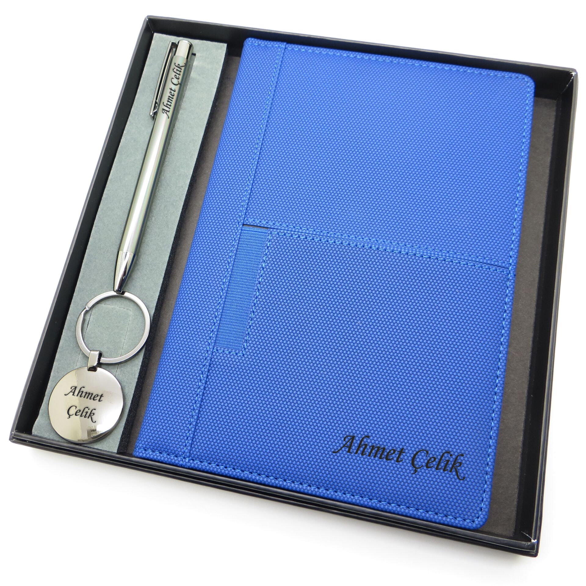 Signator® Codex | N273 Kişiye Özel Defterli Set - İsme Özel Gümüş Kalem + İsme Özel Mavi Defter + İsme Özel Anahtarlık| İsme Özel Kutusunda Hediyelik Set