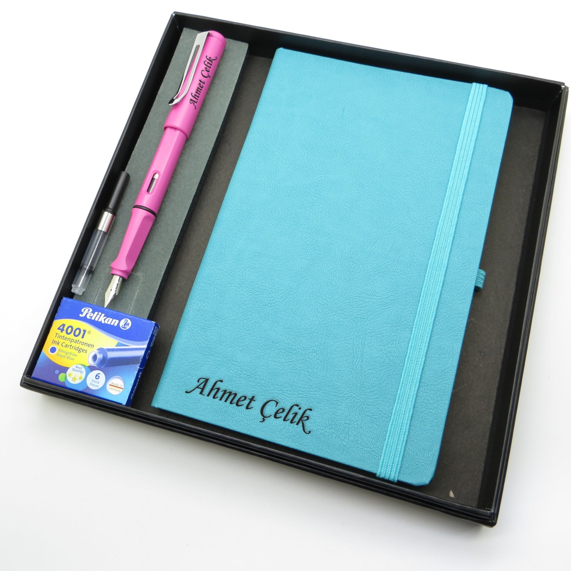Signator® Codex | N306 Kişiye Özel Defterli Set - İsme Özel Pembe Dolma Kalem + İsme Özel Turkuaz Defter + Yedek Kartuş| İsme Özel Kutusunda Hediyelik Set