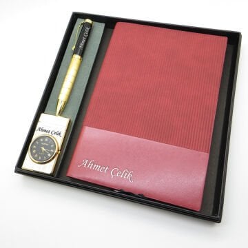 Signator® Codex | N326 Kişiye Özel Defterli Set - İsme Özel Gold Kalem + İsme Özel Kırmızı Defter + İsme Özel Gold Çakmak | İsme Özel Kutusunda Hediyelik Set