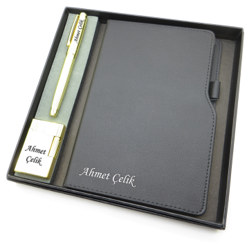 Signator® Codex | N354 Kişiye Özel Defterli Set - İsme Özel Gold Kalem + İsme Özel Siyah Defter + İsme Özel Gold Çakmak | İsme Özel Kutusunda Hediyelik Set