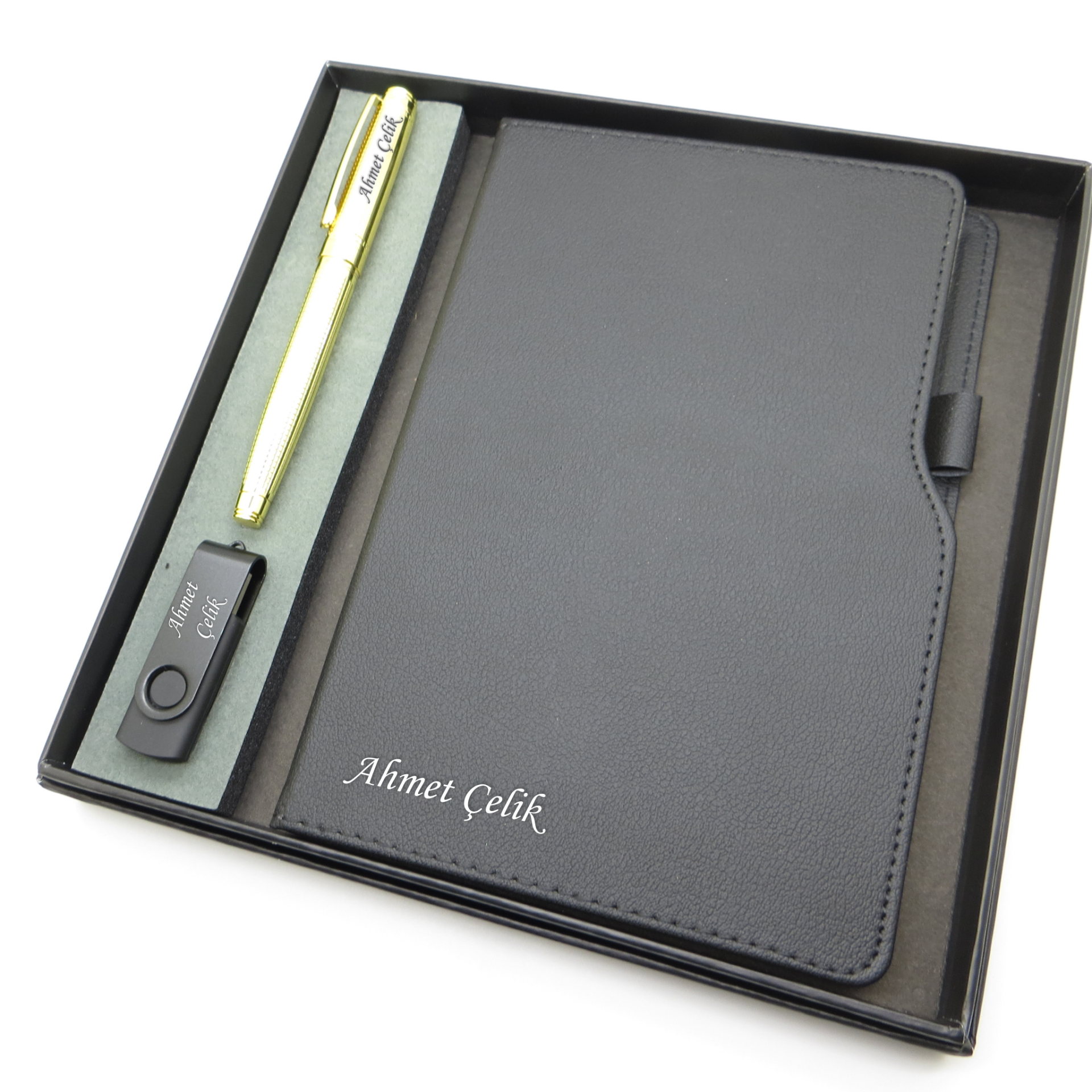 Signator® Codex | N355 Kişiye Özel Defterli Set - İsme Özel Gold Kalem + İsme Özel Siyah Defter + İsme Özel 32 GB Usb Bellek | İsme Özel Kutusunda Hediyelik Set
