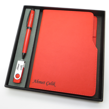 Signator® Codex | N358 Kişiye Özel Defterli Set - İsme Özel Kırmızı Kalem + İsme Özel Kırmızı Defter + İsme Özel 32 GB Usb Bellek | İsme Özel Kutusunda Hediyelik Set