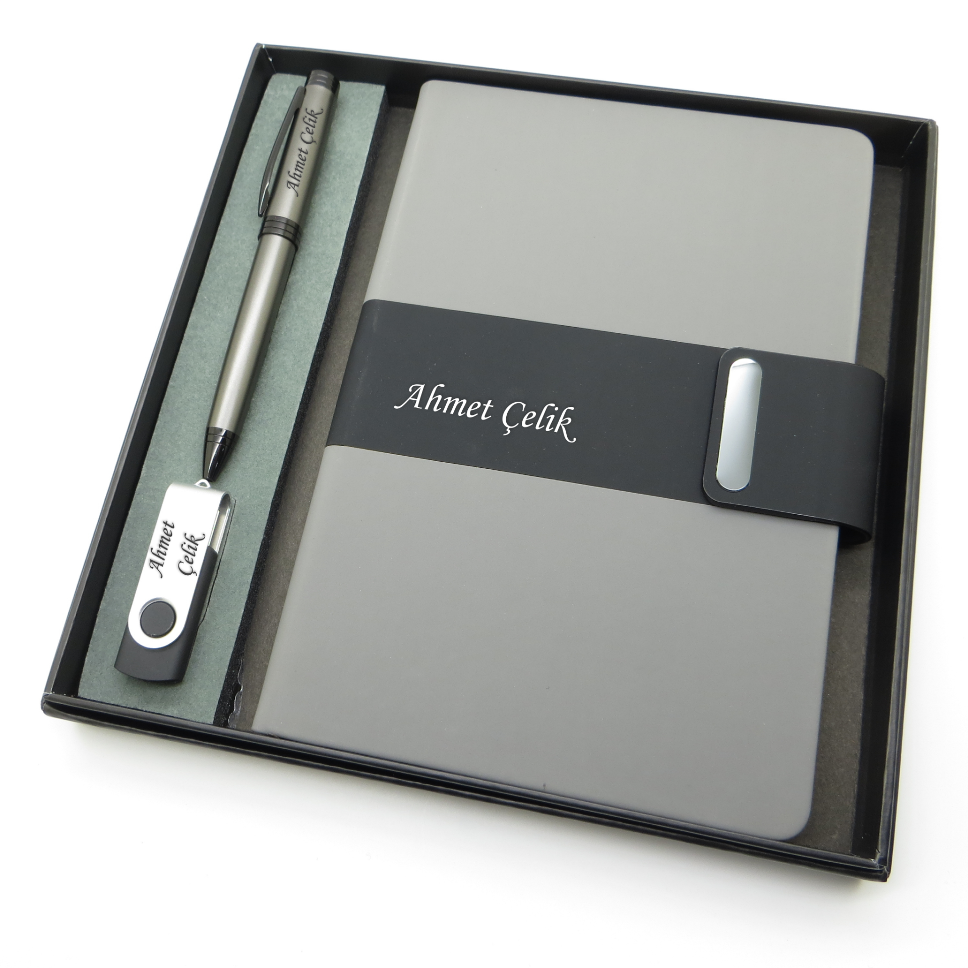 Signator® Codex | N379 Kişiye Özel Defterli Set - İsme Özel Gri Kalem + İsme Özel Gri Defter + İsme Özel 32 GB Usb Bellek | İsme Özel Kutusunda Hediyelik Set