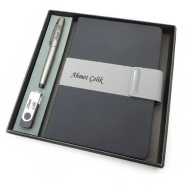 Signator® Codex | N381 Kişiye Özel Defterli Set - İsme Özel Gri Kalem + İsme Özel Siyah Defter+ İsme Özel 32 GB Usb Bellek | İsme Özel Kutusunda Hediyelik Set