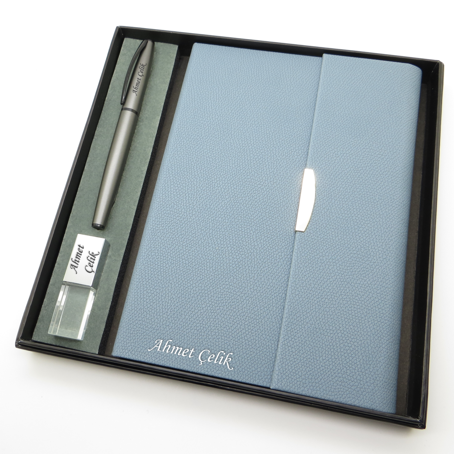 Signator® Codex | N384 Kişiye Özel Defterli Set - İsme Özel Gri Kalem + İsme Özel Açık Mavi Defter+ İsme Özel 32 GB Usb Bellek | İsme Özel Kutusunda Hediyelik Set