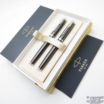 Parker IM Titanyum Dolma Kalem + Roller Kalem Seti | İsme Özel Kalem
