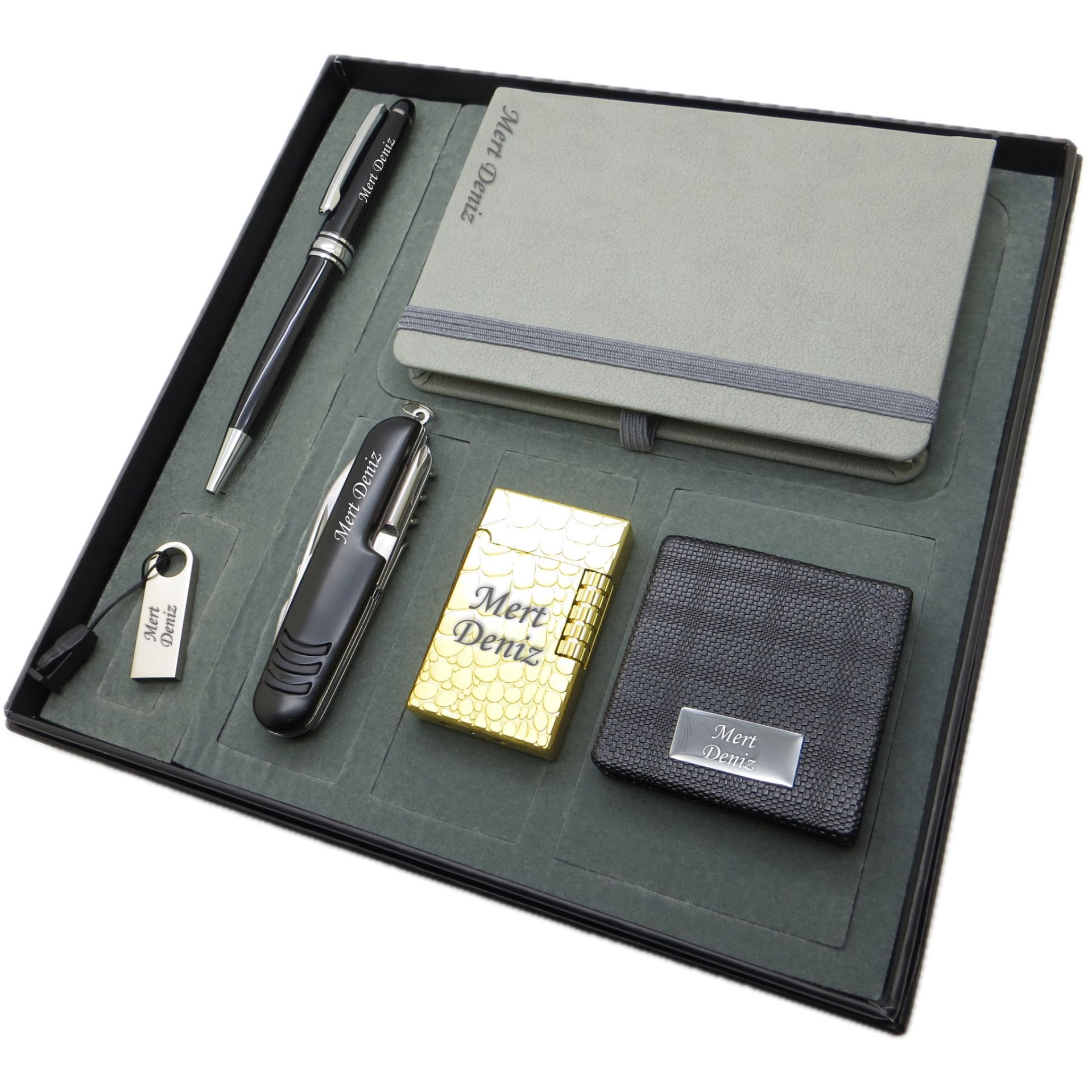 Signator® Felsina | İsme Özel Set - Çakmak + Not Defteri  + Fonksiyonlu Çakı + 32 Gb. Usb Bellek + Kalem ve El Aynası | Kişiye Özel Hediyelik Set