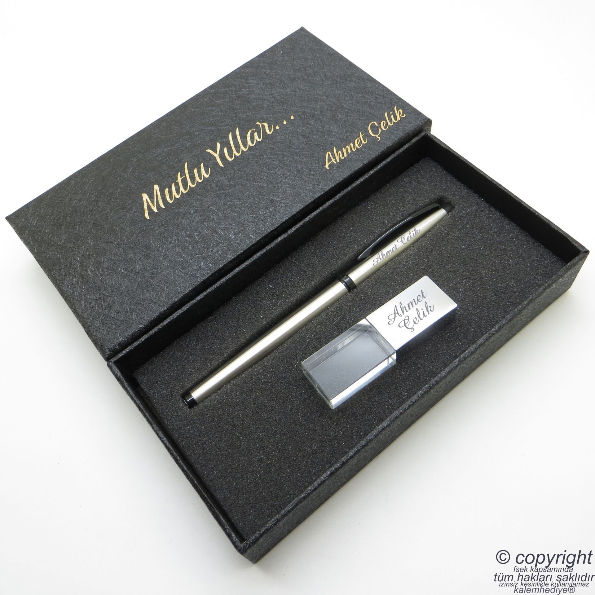 Scrikss İsme Özel Kalem + 16GB. İsme Özel Işıklı Kristal Usb Bellek Seti - Krom Roller