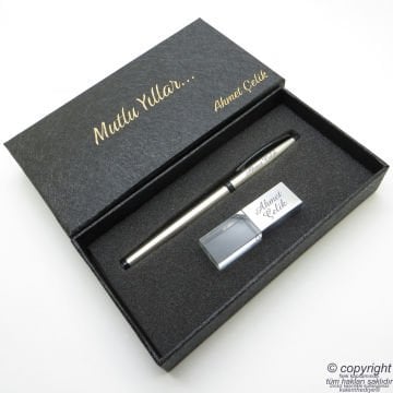 Scrikss İsme Özel Kalem + 16GB. İsme Özel Işıklı Kristal Usb Bellek Seti - Krom Roller