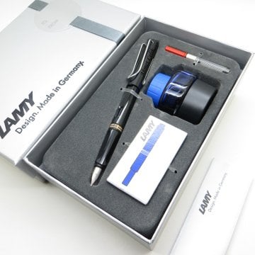 Lamy Safari Dolma Kalem Parlak Siyah + Piston + Mürekkep + Kartuş | Lamy Kalem | Hepsi İsme Özel