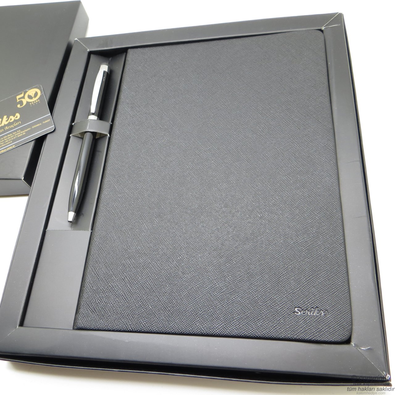 Scrikss İsme Özel Deri Defter Hediye Seti MD-543 Siyah | A5 Deri Defter + Touch Kalem | Scrikss Kalem | İsme Özel Kalem | Hediyelik Set
