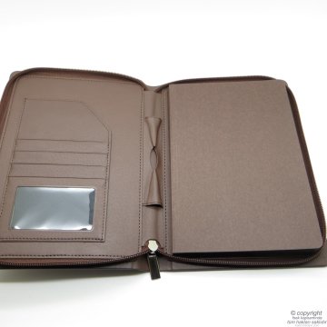 Scrikss İsme Özel Portföy Hediye Seti MD-573 Koyu Kahve | A5 Defter + Touch Kalem | Scrikss Kalem | İsme Özel Kalem | Hediyelik Set