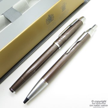 Parker IM Premium Desenli Metal Çikolata CT Roller Kalem + Tükenmez Kalem | İsme Özel Kalem | Hediyelik Kalem
