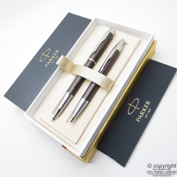 Parker IM Premium Desenli Metal Çikolata CT Roller Kalem + Tükenmez Kalem | İsme Özel Kalem | Hediyelik Kalem