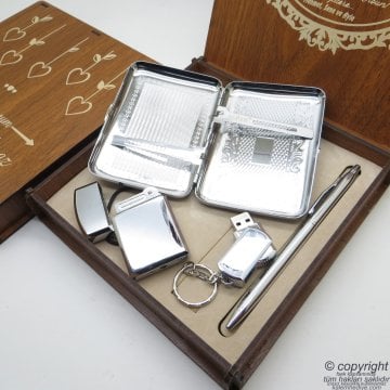 Wings İsme Özel Sigara Tabakası + Çakmak + Kalem + 16Gb Usb Bellek Ahşap Kutulu Hediyelik Set | Hepsi İsme Özel