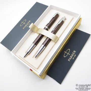 Parker IM Premium Desenli Bakır Bronz Roller Kalem + Tükenmez Kalem Set | İsme Özel Kalem | Hediyelik Kalem