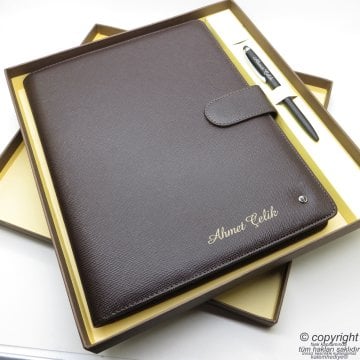 Scrikss İsme Özel Portföy + Kalem Hediyelik Set Kahve - SG188 İsme Özel Defter Set