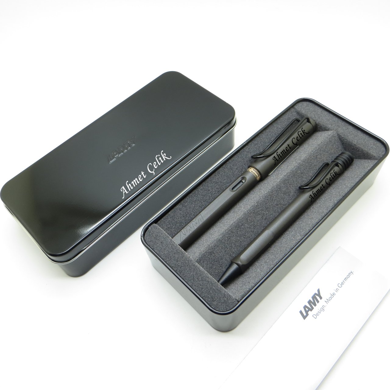 Lamy Safari Mat Siyah Dolma Kalem + Tükenmez Kalem Seti + Metal Kutu | Lamy Kalem | Hepsi İsme Özel