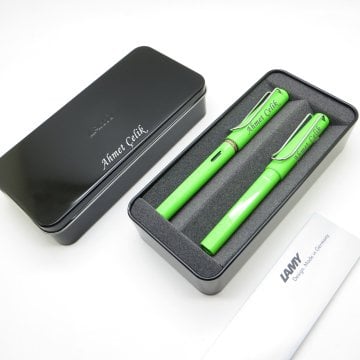 Lamy Safari Elma Yeşili Dolma Kalem + Roller Kalem + Metal Kutu | Lamy Kalem | Lamy Kalem | Hepsi İsme Özel