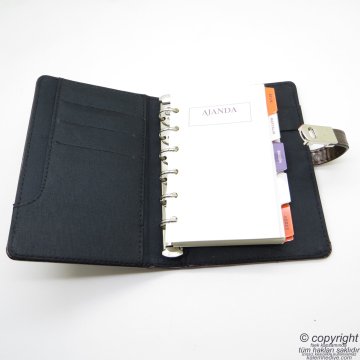 İsme Özel Tarihsiz Ajanda + Kalem Hediyelik Set Lacivert | 10x15cm., 224sf. 70gr. Ayraçlı, Suni Deri | İsme Özel Defter | MT-225