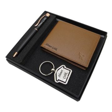 Signator D244 Kişiye Özel Set - Deri Cüzdan + Krom Ev Anahtarlık + Siyah Lake Kalem Seti | İsme Özel Hediyelik Set